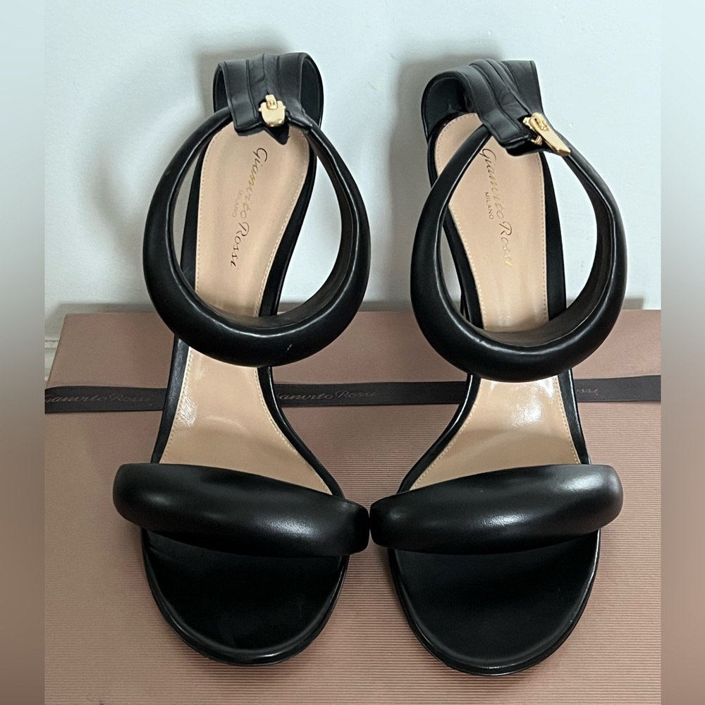 Gianvito Rossi Bijoux Black Leather Circular-Ankle Strap Heels